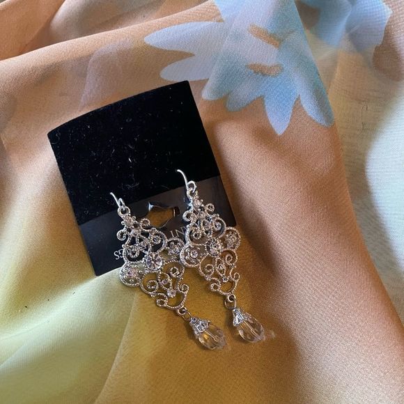 Silver earrings - Picture 2 of 2